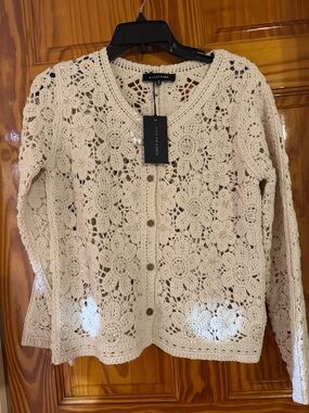 Solitaire Cream Crochet Floral Button-Front Cardigan